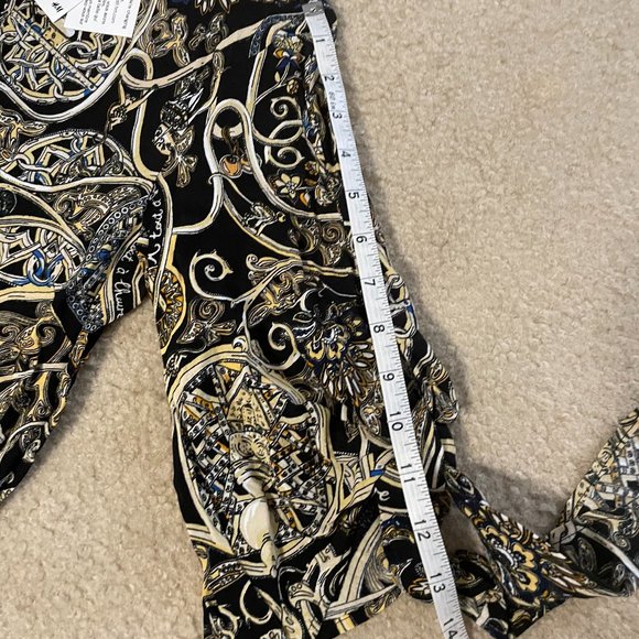 Womens' 3/4 Sleeves Top - Picture 8 of 9